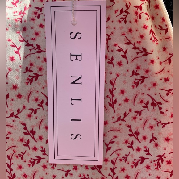 Senlis Julia Smocked Long Sleeve Dress - Picture 9 of 14